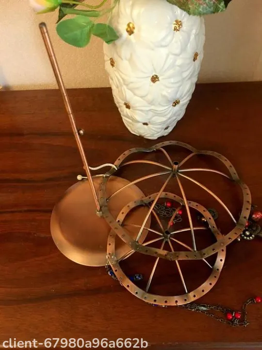 Оригінальна металева підставка органайзер для зберігання прикрас/біжутерії у вигляді парасольки З аукціону