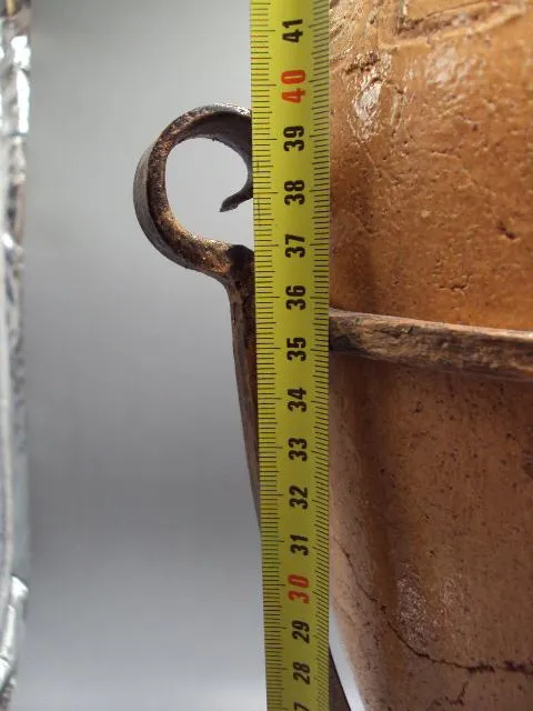 Амфора на подставке глина металл ваза размеры 11 х 38,5-39 см, подставка высота 35,7 х 39,6 см №4184 З аукціону