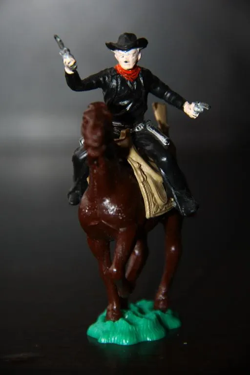 Купити ковбой с двумя пистолетами на коне 50-54мм REISLER Дания