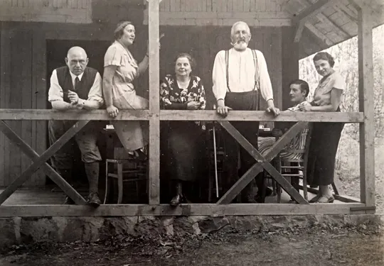 Купити Старі групові фото На терасі, 2 шт., 1930-ті рр. Німеччина bR