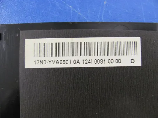 номер0154-12 сервісна кришка 13N0-YVA0901 для MEDION  Akoya E7220 E7222 P7815 оригінал З аукціону