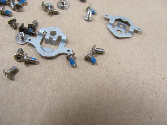 642-21 комплектуюче гвинти для Sony Vaio SVS151 SVS15 SVS1513C5E  оригінал З аукціону