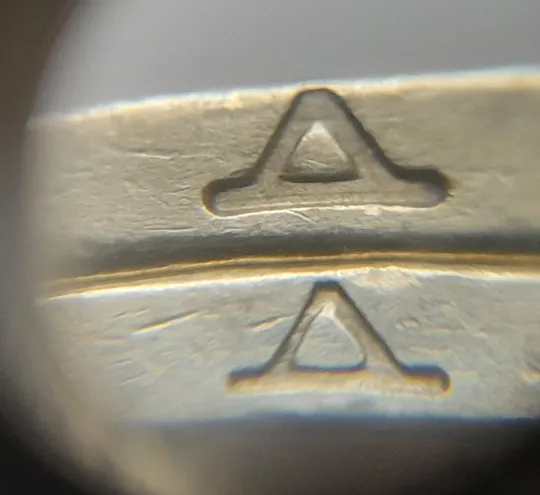 Купити (8162) 1 гривня 2004 1БА1, 1БА2 - 2 монети одним лотом (1 гривна 2004)