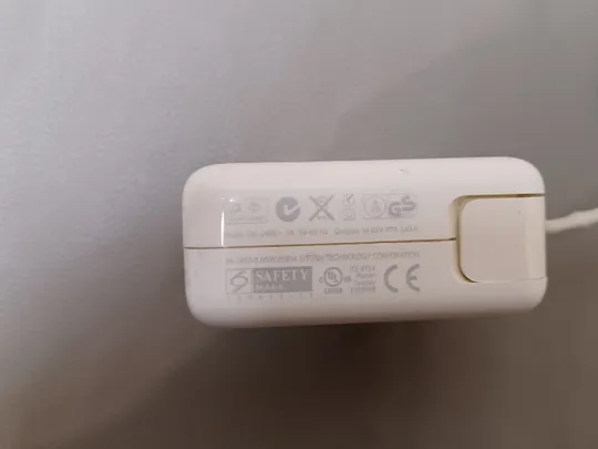 0614C  адаптер живлення APPLE A1436 45W 14.85V 3.05A Продаж