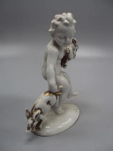 Фигура фарфор Германия Carl Scheidig KG Гревенталь путти мальчик с поросятами ребенок и поросята Інтернет-аукціон