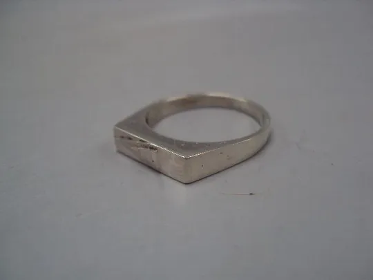 Купити Мужской перстень прямоугольное кольцо печатка прямоугольник серебро Украина 3,84 г размер 20 №15164