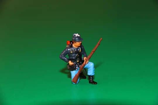 ПІХОТИНЕЦЬ АРМІЇ ПІВНОЧІ США № 9177 4 пехотинец ELASTOLIN 40мм ФРГ Ціна