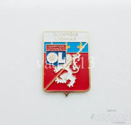фото, значок футбол  ФК Олимпик Лион  Франция  - France.  (серия герб города и эмблема клуба)