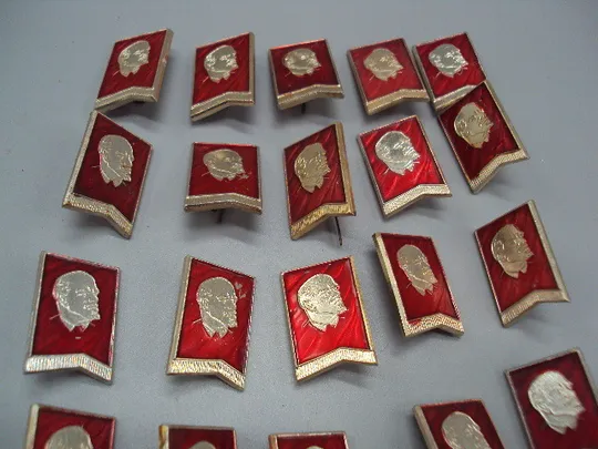Знак ленин портрет профиль на красном флаге ссср флаг вымпел лот 22 шт №17374 Продаж