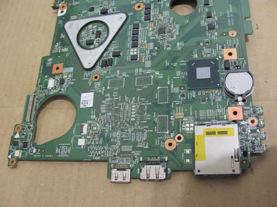 номер0310-22 материнська плата Mainboard Материнка Основна плата Системна плата Плата системи Laptop motherboard мамка  ноутбучна плата  0Y0RGW РОБОЧА для DELL Vostro 3550 Inspiron N5110 оригінал Недорого