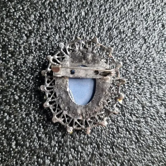 Купити Брошь камея у вінтажному стилі