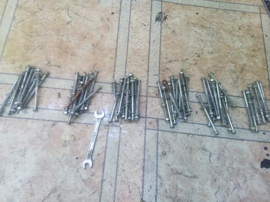 Гвинти довгі різні більше 90шт З аукціону