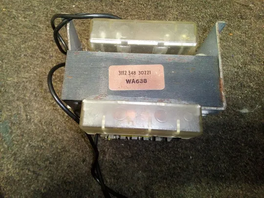 Купити ТРАНСФОРМАТОР ЖИВЛЕННЯ  від відеомагнітофона