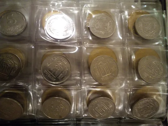 Альбом українських монет для нумізмата- початківця З аукціону