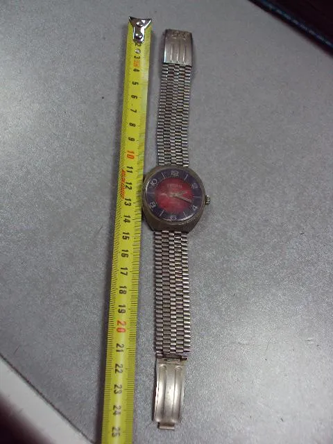 Наручные часы Cornavin Корнавин 17 камней с красным циферблатом Марлин с браслетом длина 21см №12062 Характеристики