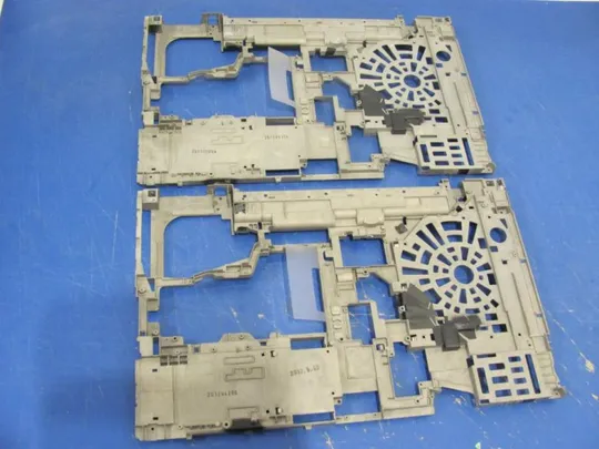 545-1 середня частина корпусу 60.4KE01.024 для LENOVO T520 W520 оригінал Ціна