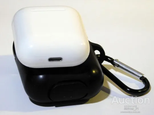 Купити Apple Air Pods кейс б/у рабочий + чехол черного цвета!