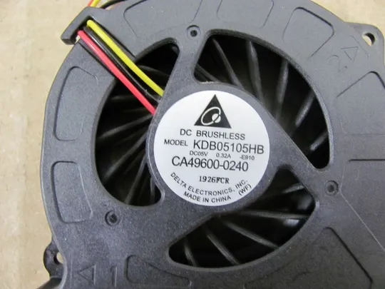 №121-6 Вентилятор (кулер, FAN) CA49600-0240 KDB05105HB для Fujitsu LifeBook S751 E752 E781 E782 оригінал З аукціону