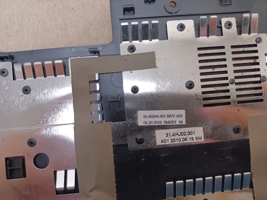 номер1079-16 сервісна кришка корпус панель доступу кришка доступу service cover для Medion Akoya E7214  оригінал З аукціону