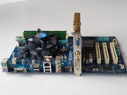 фото, Набір для офісного ПК/навчання: i3-3240 + GA-P61-S3 + 4 ГБ DDR3 + GeForce 7300 SE
