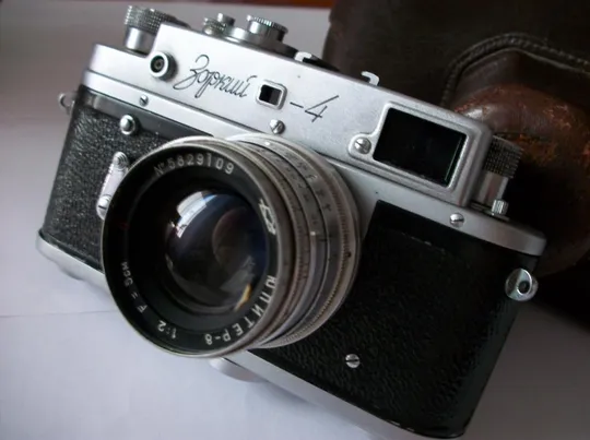 Купити Фотоаппарат Зоркий-4, рельефные рамки на окнах [коллекц] 1958-г, Юпитер-8 с буквой П, Футляр, крышка