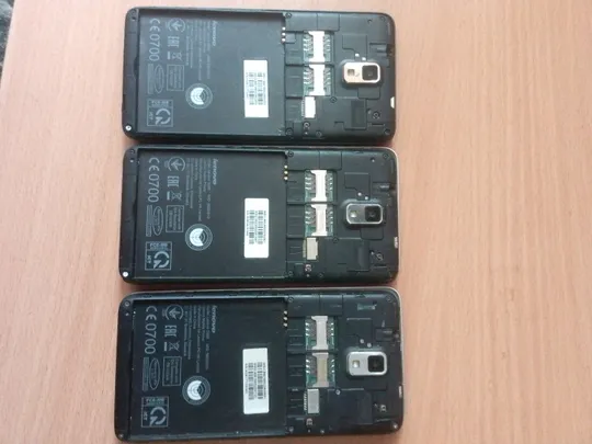 Смартфоны  LENOVO ,без баторей З аукціону