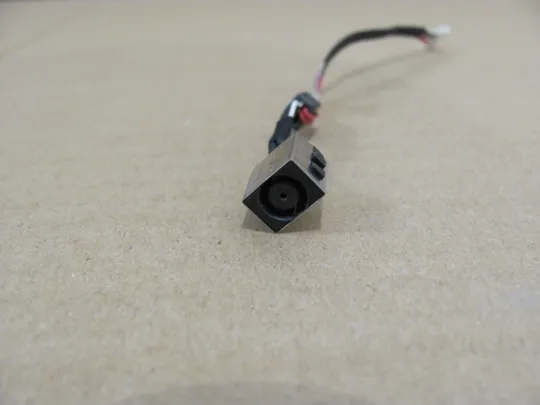 Купити 432-14 роз&#039;єм живлення DC30100R100  0J4GMJ  для  DELL Latitude 3550 E3550 оригінал