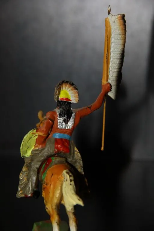 индеец вождь с копьем ELASTOLIN ФРГ (МАССА - КОМПОЗИТ) 40-50ые годы 70-75мм Інтернет-аукціон