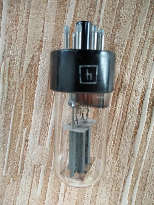 Радиолампа  6Н8С. З аукціону