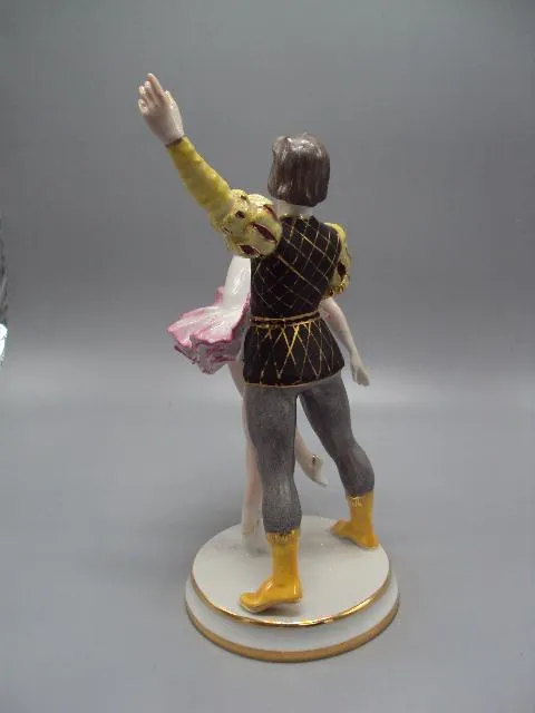 Фигура фарфор статуэтка Киев балет Адажио лебединое озеро высота 27 см №14091 З аукціону