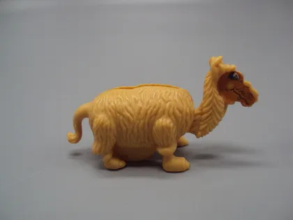 фото, Фигурка киндер сюрприз животное верблюд 1997 Родео K98 №118 Обезьяна на верблюде Ferrero №18586м