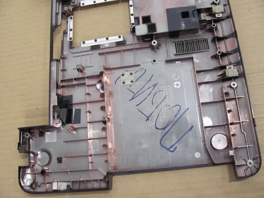 номер0017-5 Кришка дно піддон корпуса 13N0-ZXA0W01 H000042280 для Toshiba Satellite L870, L875 оригінал Недорого