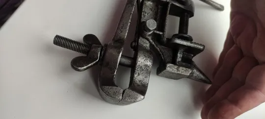 Тиски ювелирные маленькие СССР в отличном состоянии mv521 Де купити