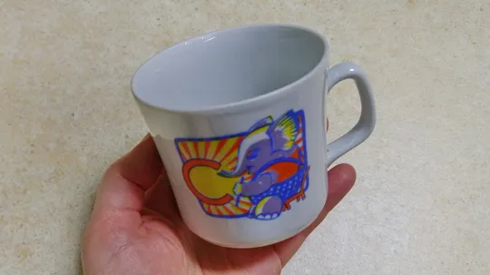 Чашка дитяча стара радянська порцеляна Слон та літера "С" Полонне Вживане Торговий майданчик