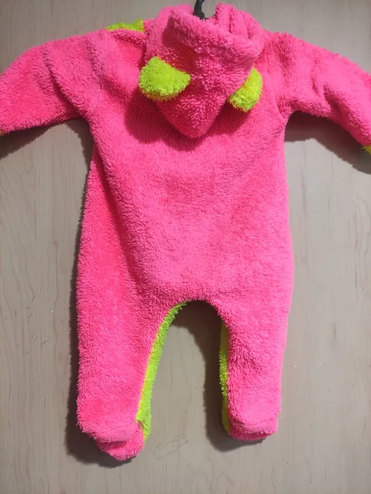 Дитячий комбінезон та пісочник на дівчинку З аукціону