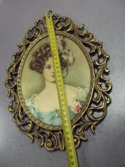 Купити Настенное панно картина шелкография портрет дама девушка в рамке латунь 30,5х22,5см 20,7х15,8см №929