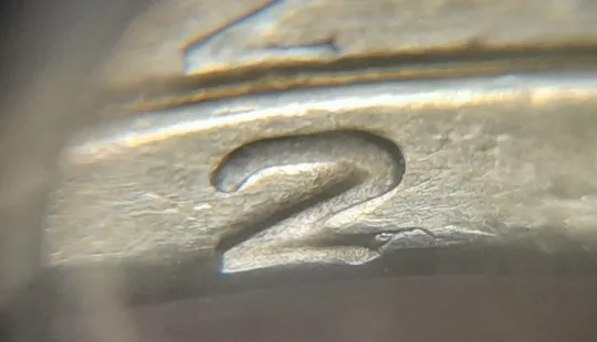 (1894да) 1 гривня 2006 різновиди викрошок у цифрі '2' слова "2006" на гурті (гурти різні) - 2 монети одним лотом (1 гривна 2006 брак) Продаж