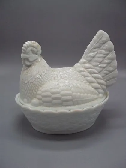 фото, Шкатулка курица на гнезде курочка молочное стекло старинная размер 21 х 21,4 х 16,7 см №13675