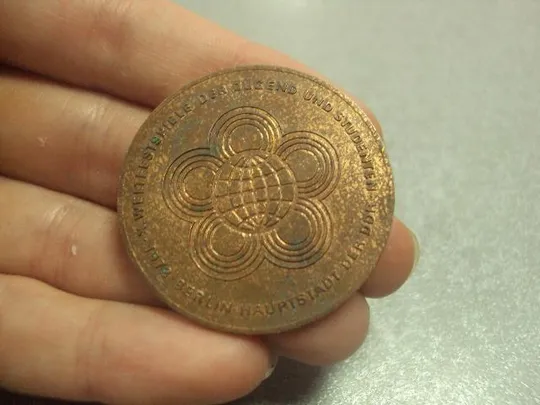 медаль настольная жетон гдр фестиваль 1973 берлин hauptstadt der ddr berlin x festival №8114 Де купити