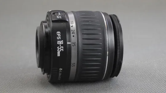 объектив Canon EF-S 18-55mm/3.5-5.6 II Ф58mm + светофильтр Hama UV Ф58mm Де купити