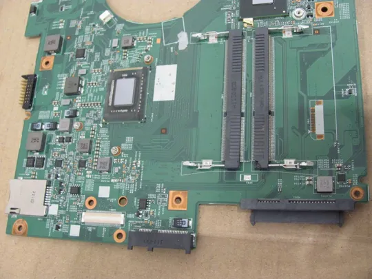 номер0032-12 материнська плата Mainboard Материнка Основна плата Системна плата Плата системи Laptop motherboard мамка  ноутбучна плата  SR04G i5-2410M 48.4ND01.011 для Dell VOSTRO V131 оригінал Недорого