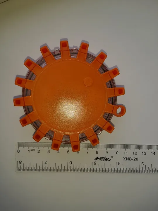 Червоний світлодіодний сигналізатор безпеки на магніті з 9 функціями З аукціону