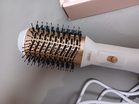 0390,,, Фен-щітка з іонізацією Ukliss WT-014-1  Стан Нового  НІМЕЧЧИНА Продаж