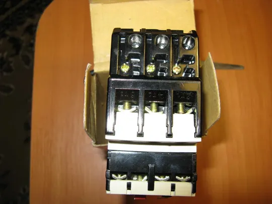 Реле електротеплове ИЭК РТИ-1305 нове в упаковці Інтернет-аукціон