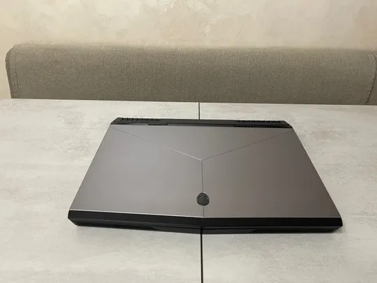 Ігровий ноутбук Dell Alienware 17 R4, 17,3&quot; FHD IPS, i7-7700HQ, 16GB, 512GB SSD+1TB, nVidia GeForce GTX 1070 8GB. Гарантія Інтернет-аукціон