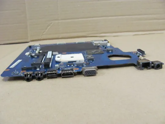 407-14 материнська плата BA41-01822A  для  Samsung NP305 NP305E7A  305E   оригінал Недорого