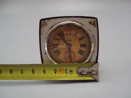Настольные часы будильник Заря ссср на ходу размер 5,7х5,3 см №15868 Продаж