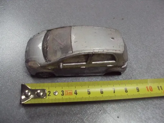 Купити машинка welly Toyota Yaris №1130