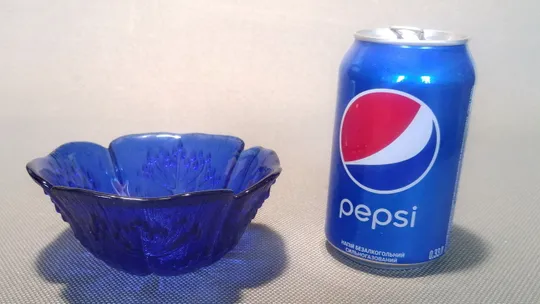 Креманка ваза міні цукерниця піала старе радянське кольорове синье кобальтовое скло Вживане Ціна