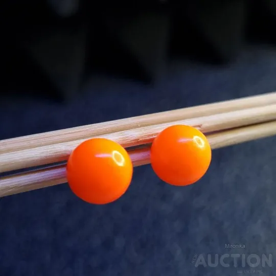 Блискучі перлинні сережки-гвоздики Ціна